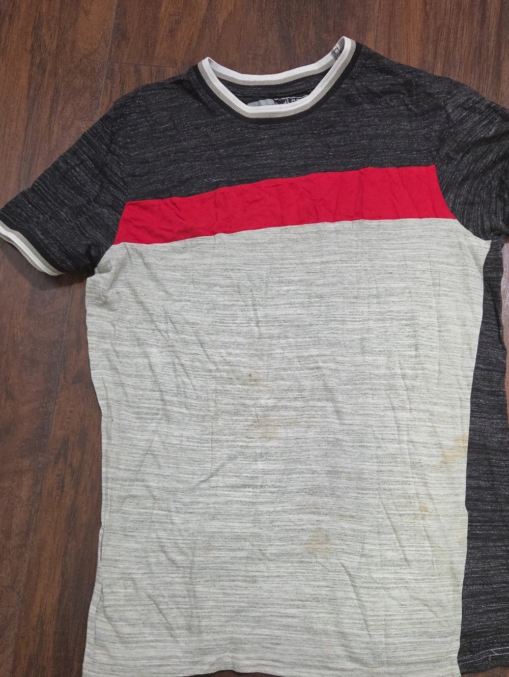 Youth Small Short-Sleeve Colorblock Crewneck Shirt - Red, Black, Light Gray
